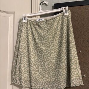 RSQ Floral Mini Skirt in Green and White